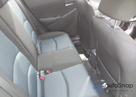 2019 Toyota Yaris Le z USA, uszkodzony, nr VIN 3MYDLBYV6KY504793